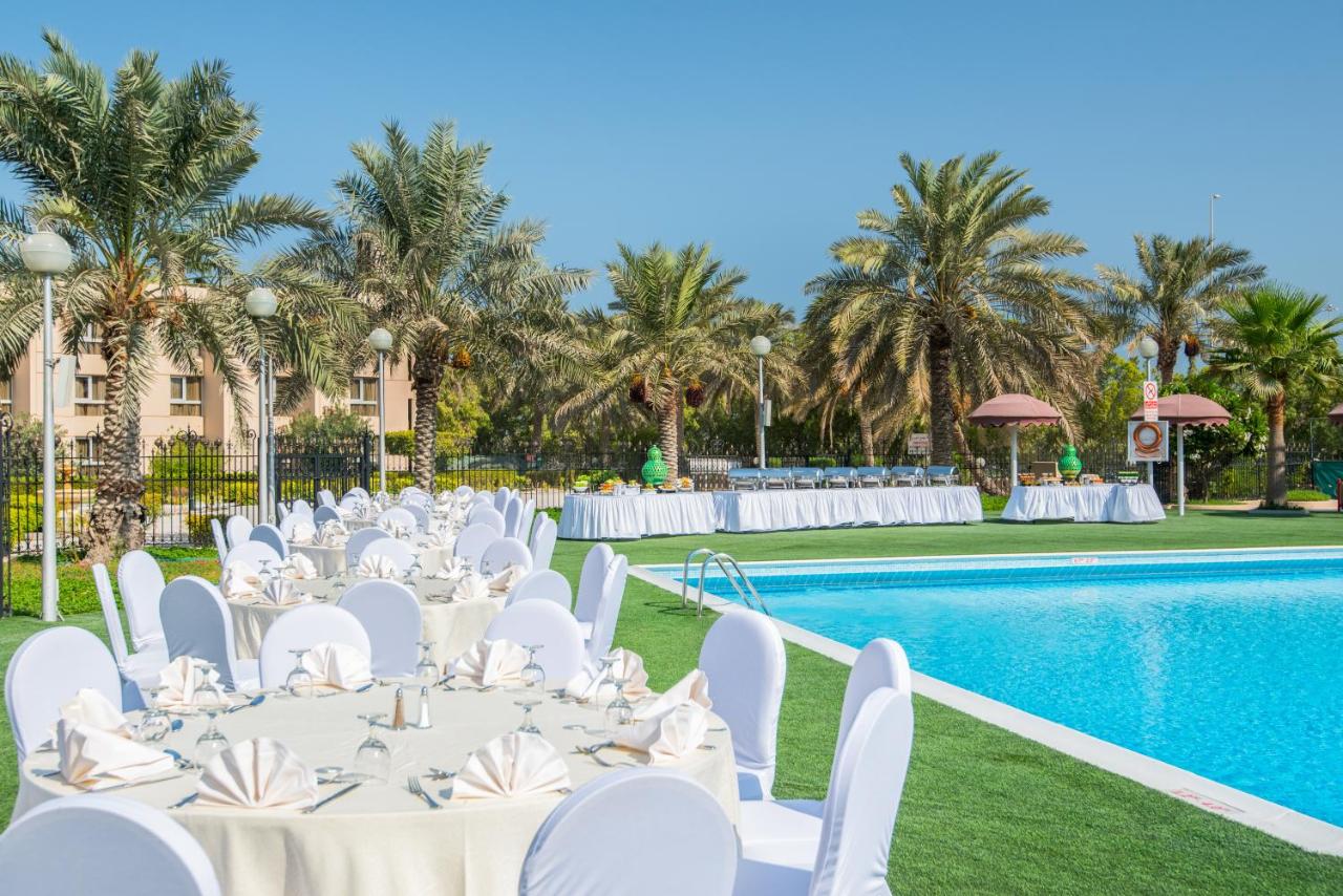 Crowne Plaza Bahrain, an IHG Hotel photo