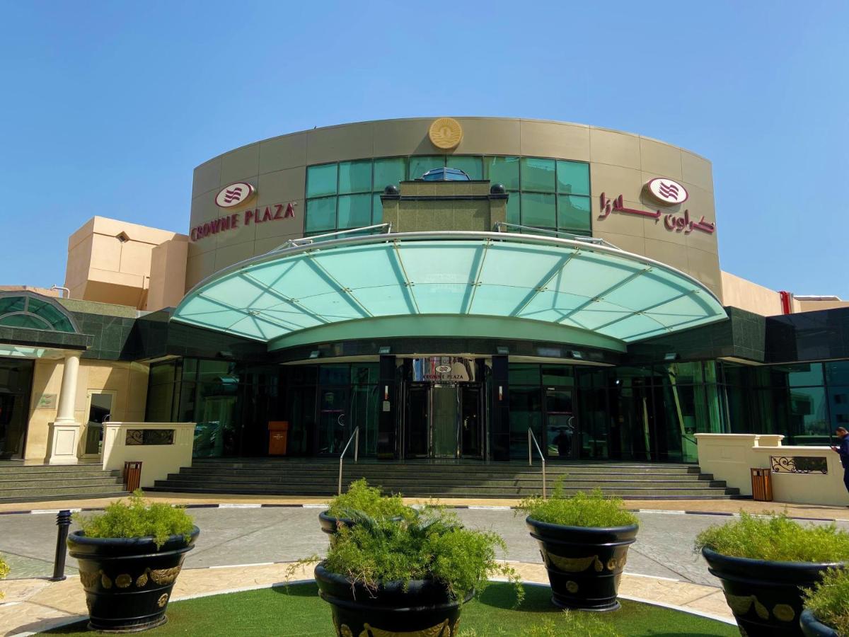 Crowne Plaza Bahrain, an IHG Hotel photo