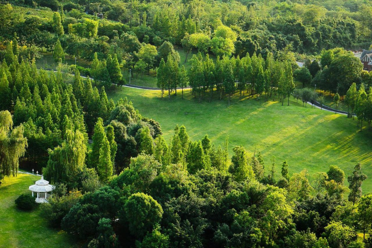 Crowne Plaza Chengdu Panda Garden, an IHG Hotel photo