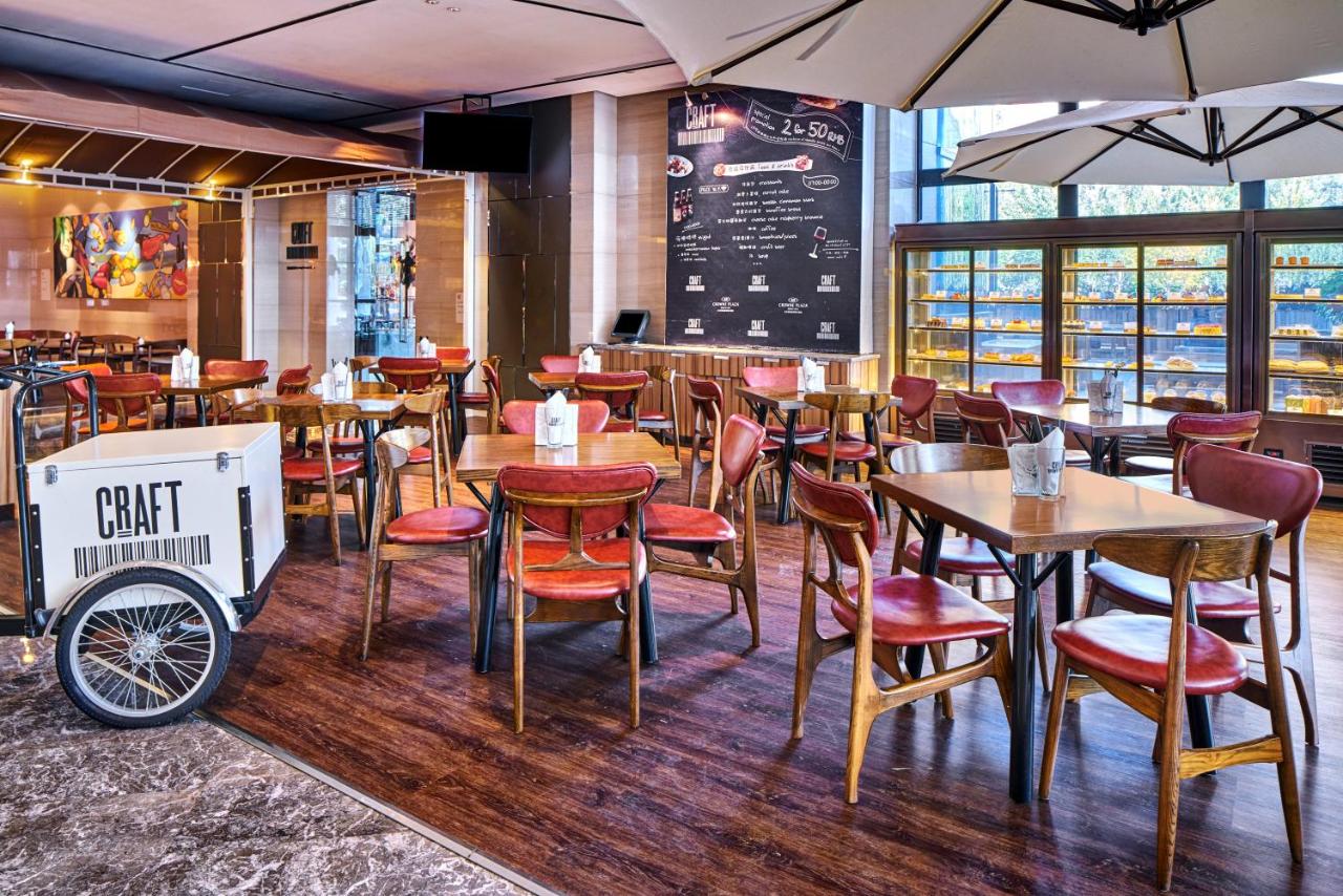 Crowne Plaza Beijing Lido, an IHG Hotel photo