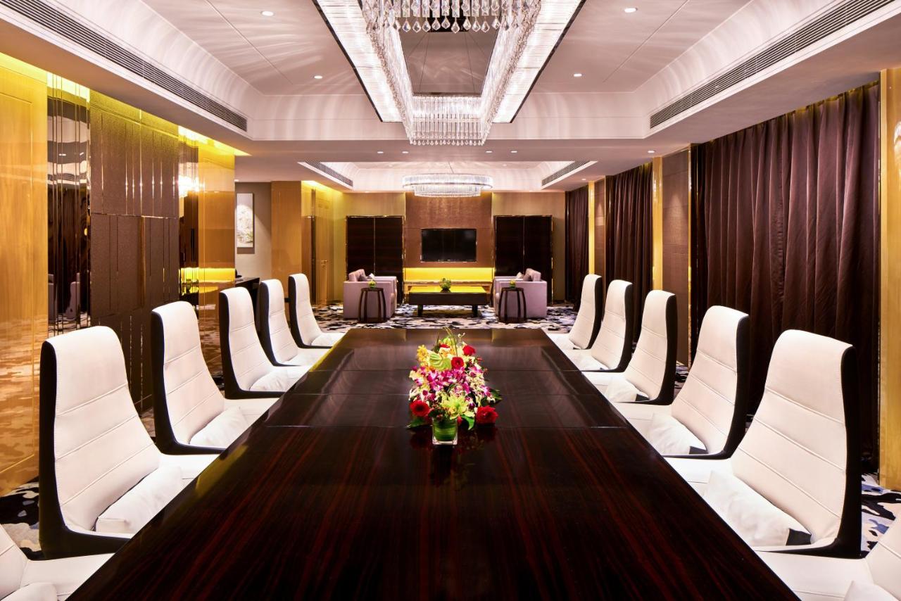 Crowne Plaza Beijing Lido, an IHG Hotel photo