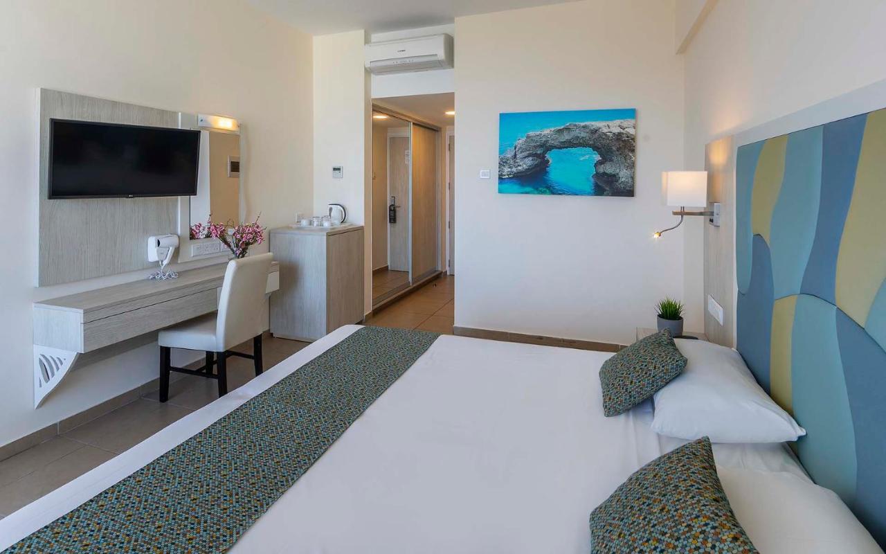 Tofinis Hotel photo