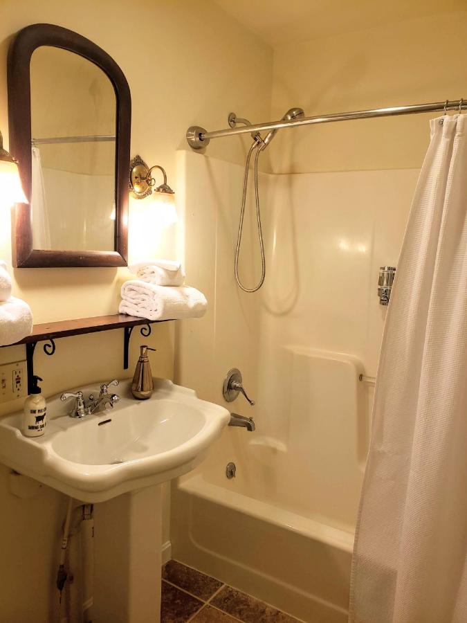 Battlefield Motel — photo 8