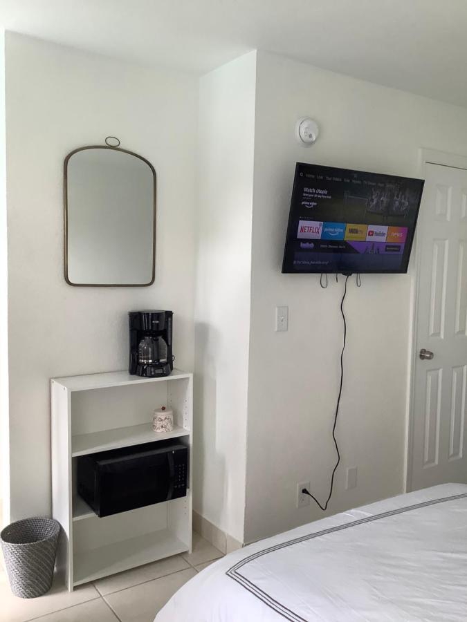 Relax Inn Fort Lauderdale — photo 4