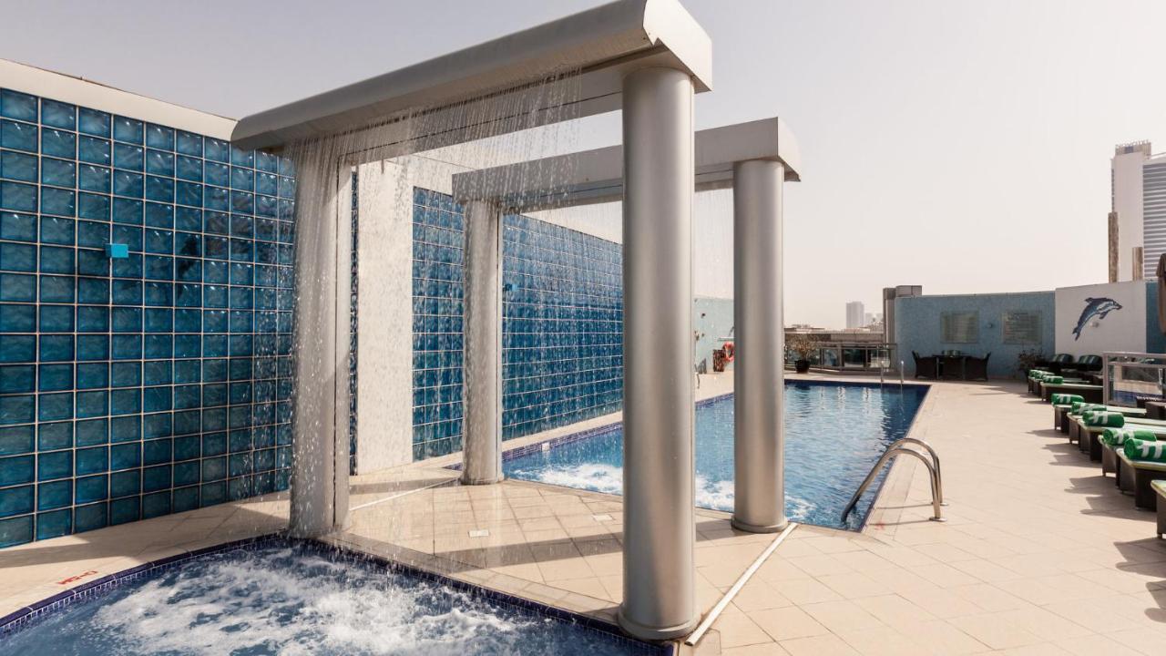 Rooftop swimming pool: Holiday Inn Dubai Al Barsha, an IHG Hotel
