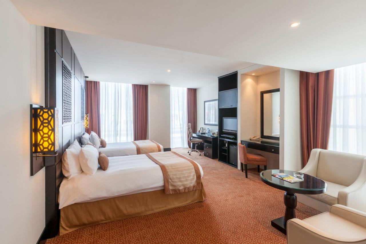 Holiday Inn Dubai Al Barsha, an IHG Hotel photo