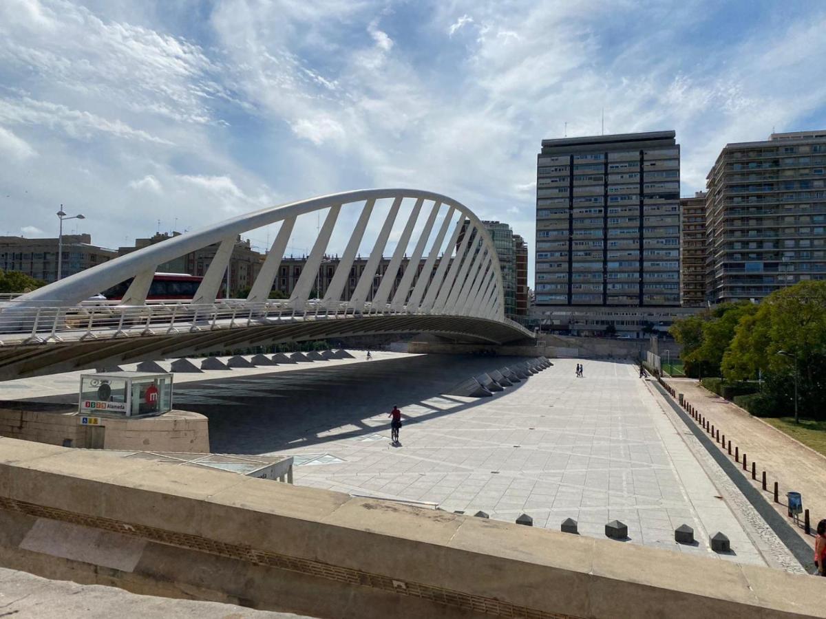 VALENCIA SUITS YOU INN -ADULTS ONLY Remote Check in, Bike & e ...
