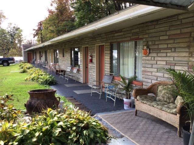 The Lucky 7 Motel — photo 5