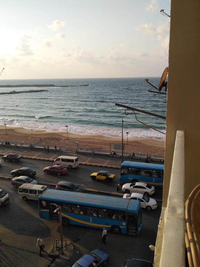 Beach: Sea View Sidi Bisher - in front of Sidi Bisher Mosque - Best Choice for Families - only Families- No Solo - No unmarried please