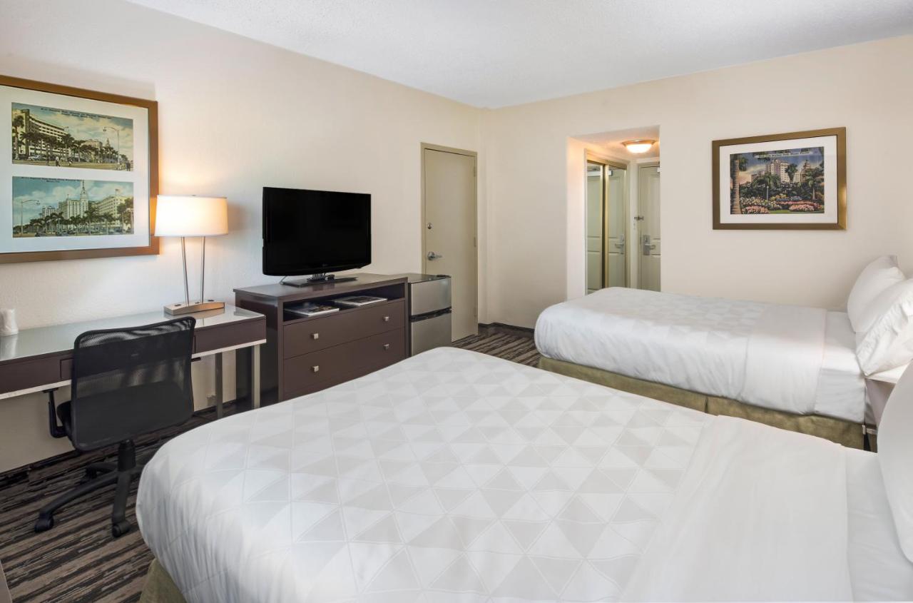 Holiday Inn PORT OF MIAMI-DOWNTOWN - Laterooms