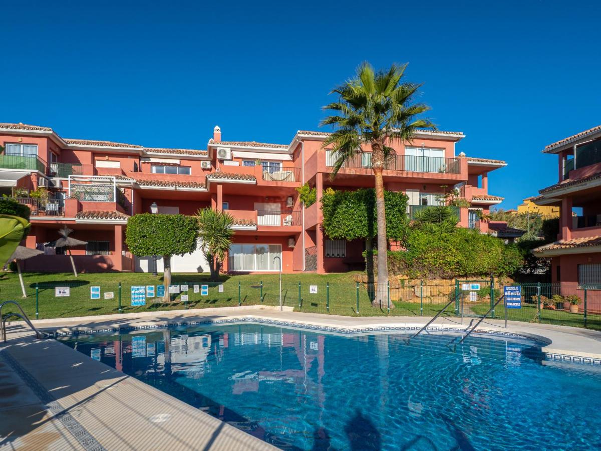 2111-Beautiful groundfloor with garden sea view, Manilva ...