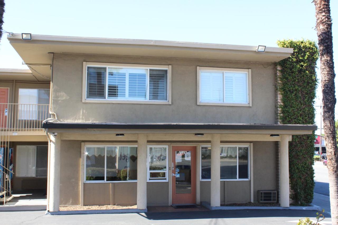 Redwood Budget Motel — photo 13