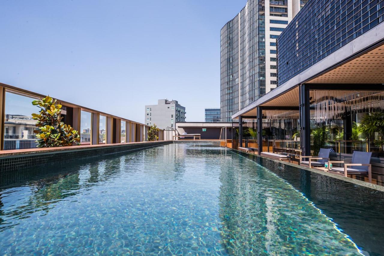 Rooftop swimming pool: The Old Clare Hotel, Independent Collection by EVT