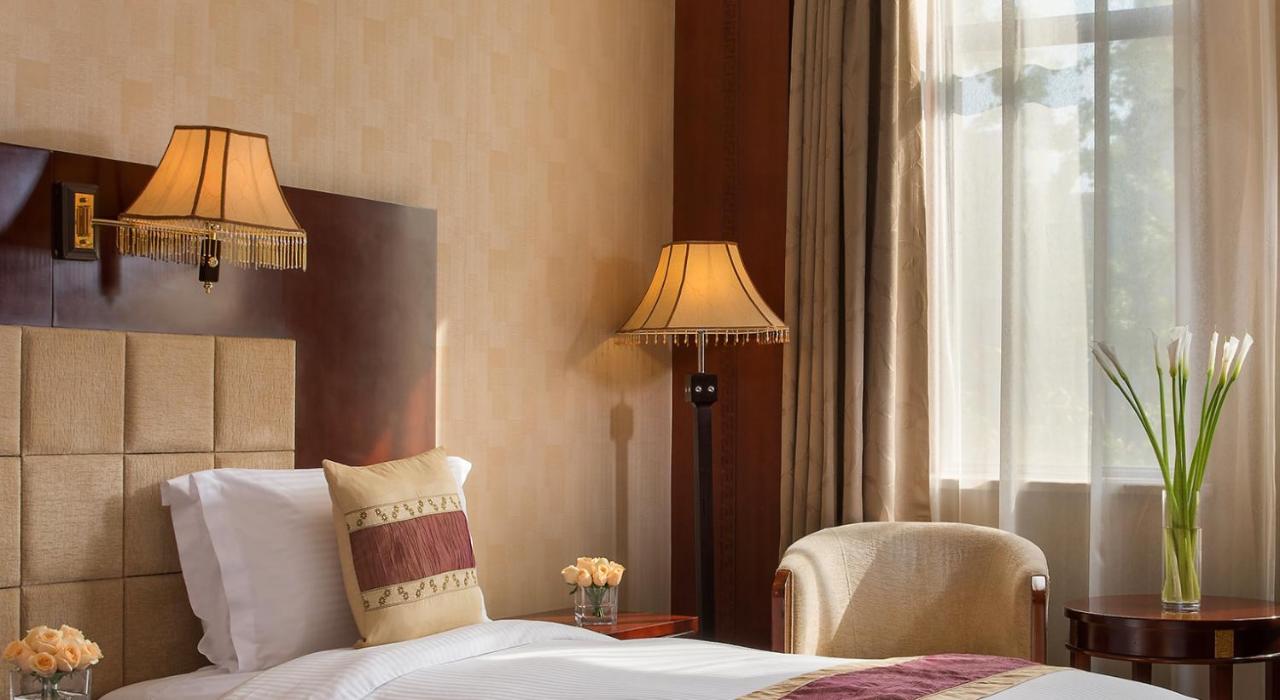 Grand Mercure Xian On Renmin Square photo