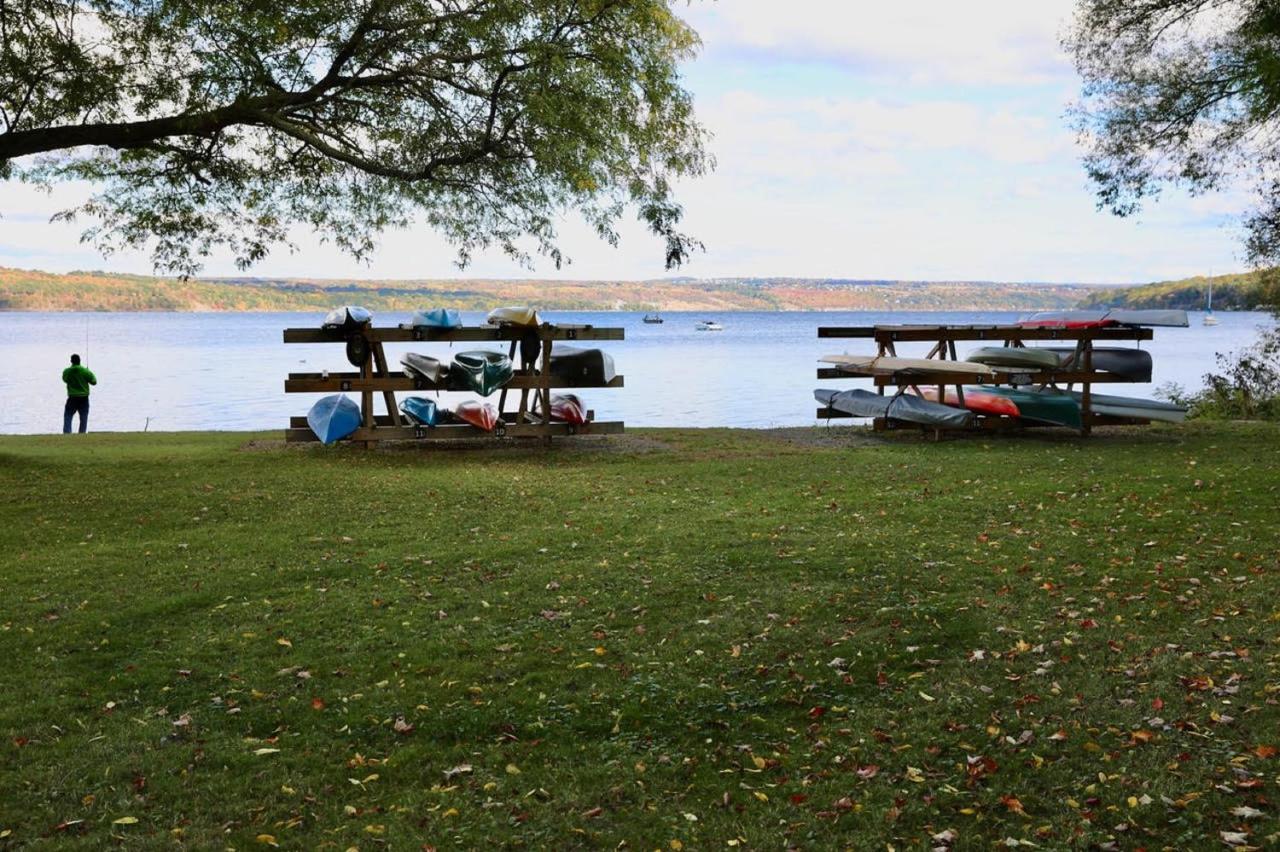 Beach: Inn at Taughannock Falls