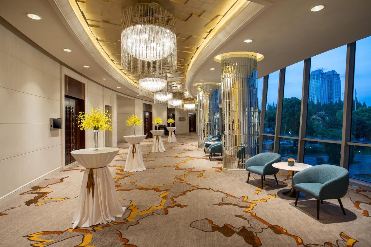 Crowne Plaza Shanghai Fudan, an IHG Hotel photo