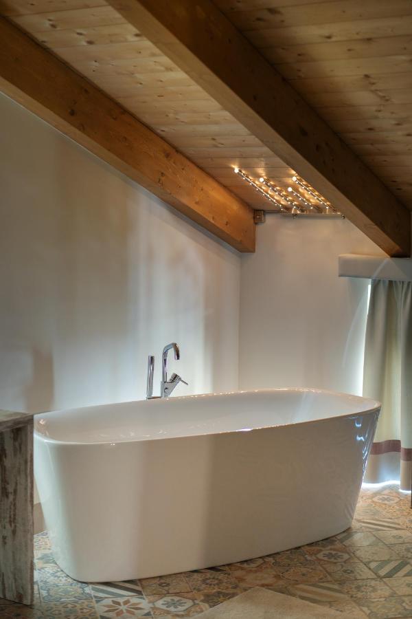 DON GIULIO LUXURY ROOMS jacuzzi & pool photo