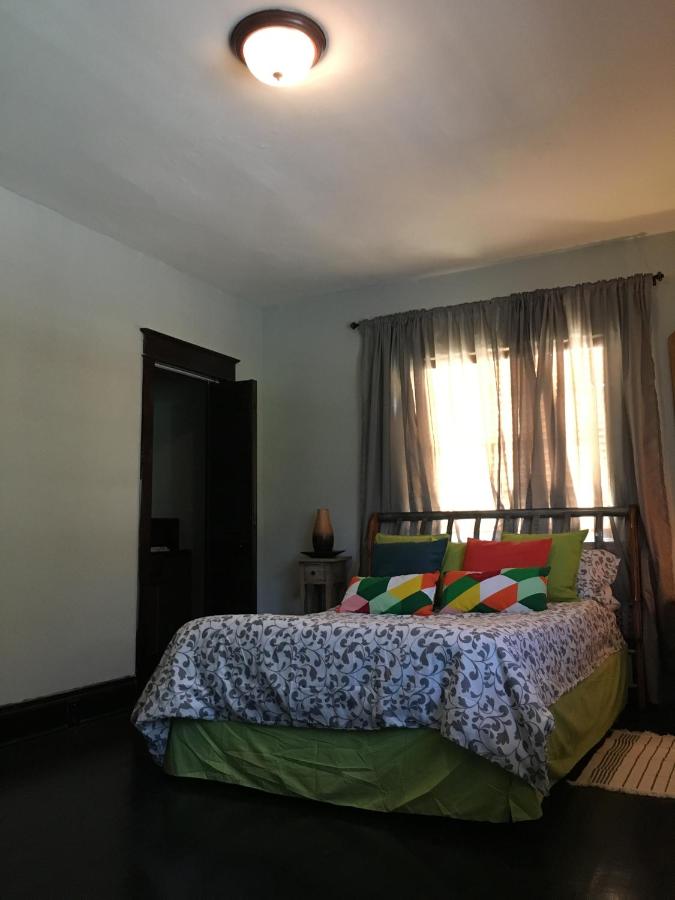 Private room in the Heart of Little Havana - 2