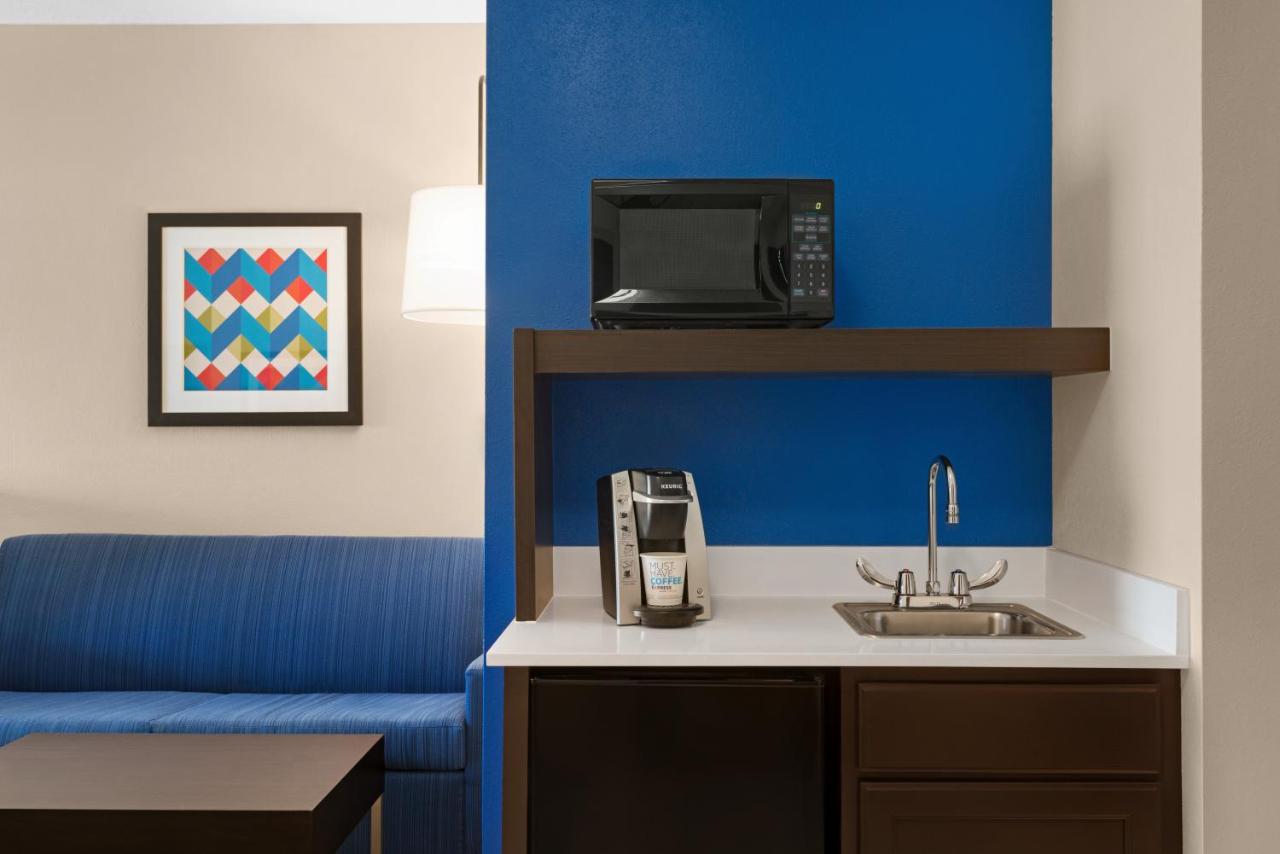 HiWay inn express — photo 11