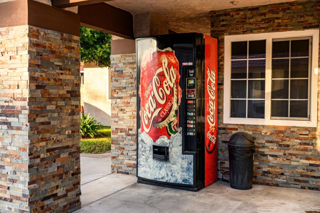 Hyland Inn Brea — photo 11