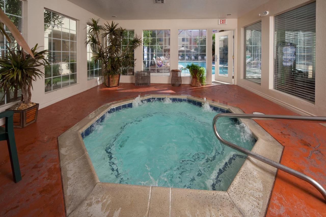 Heated swimming pool: Holiday Inn Club Vacations at Desert Club Resort, an IHG Hotel