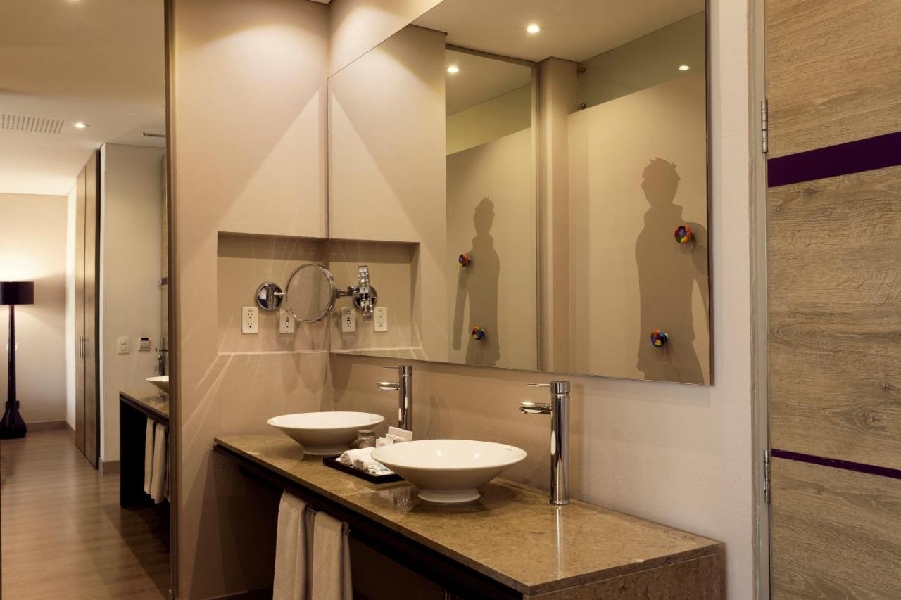 Mercure Bogota BH Zona Financiera photo