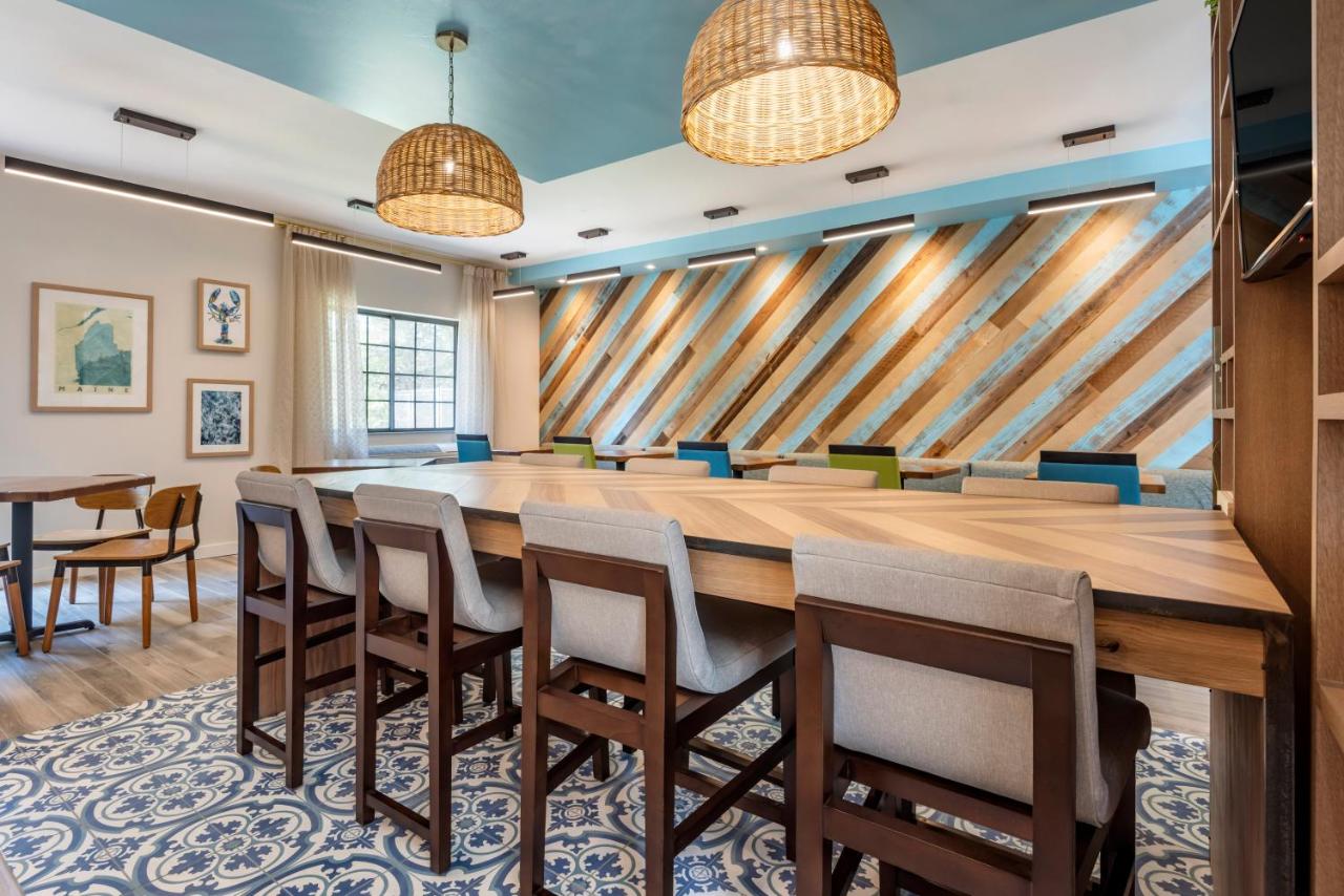 The Freeport Hotel Ascend Hotel Collection Freeport Updated 2021 Prices