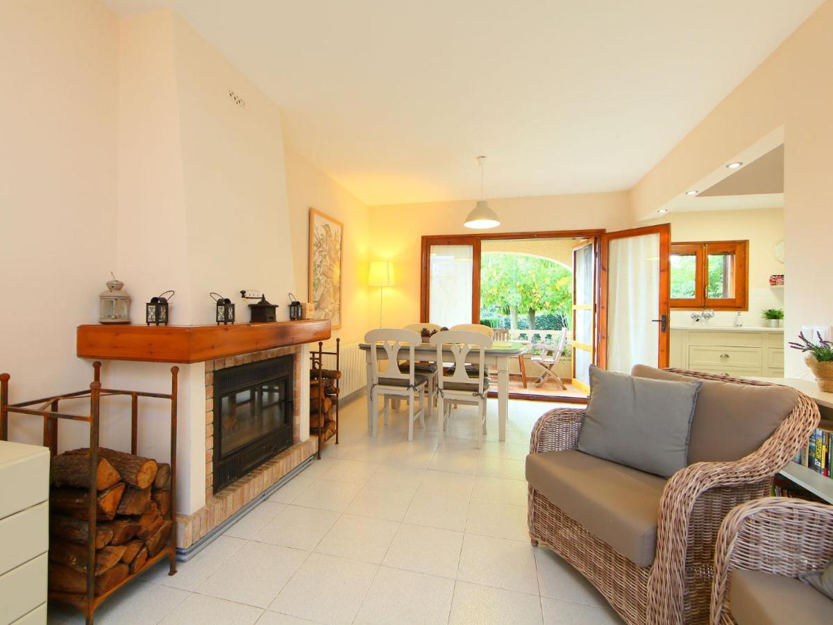 Holiday Home Mas Rovira 8, Bellcaire dʼEmpordà – Updated 2022 ...