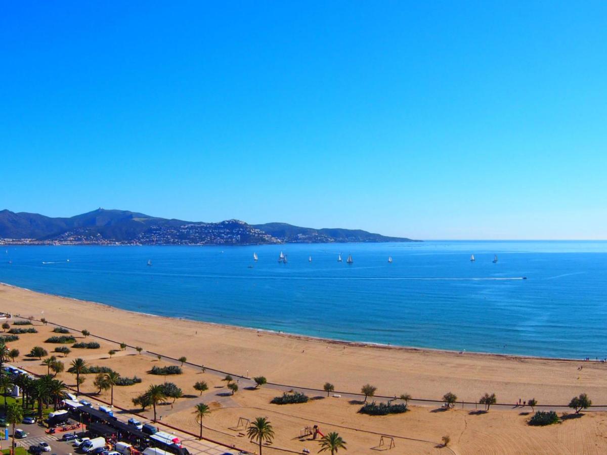 Holiday Home Sant Maurici, Empuriabrava, Spain - Booking.com