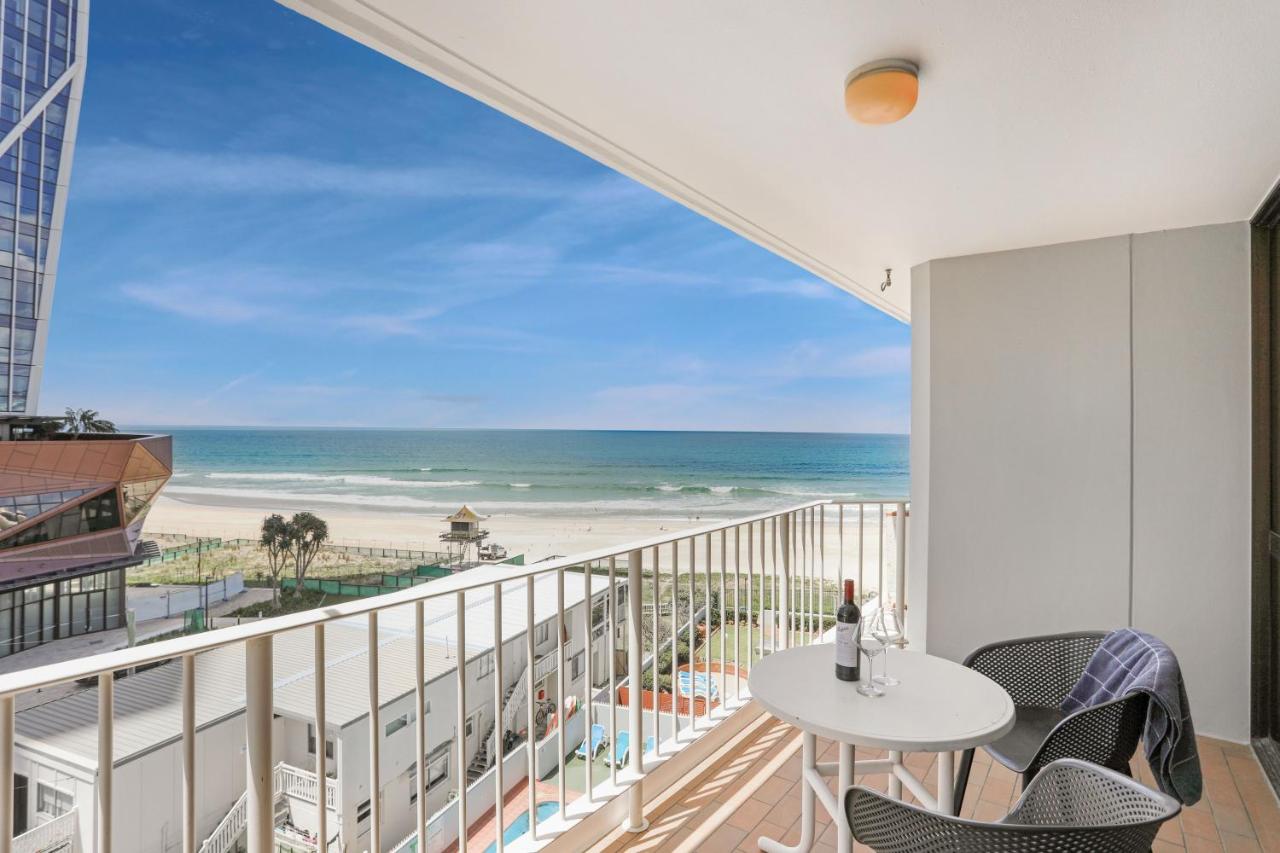 Breakers North Absolute Beachfront Apartments photo