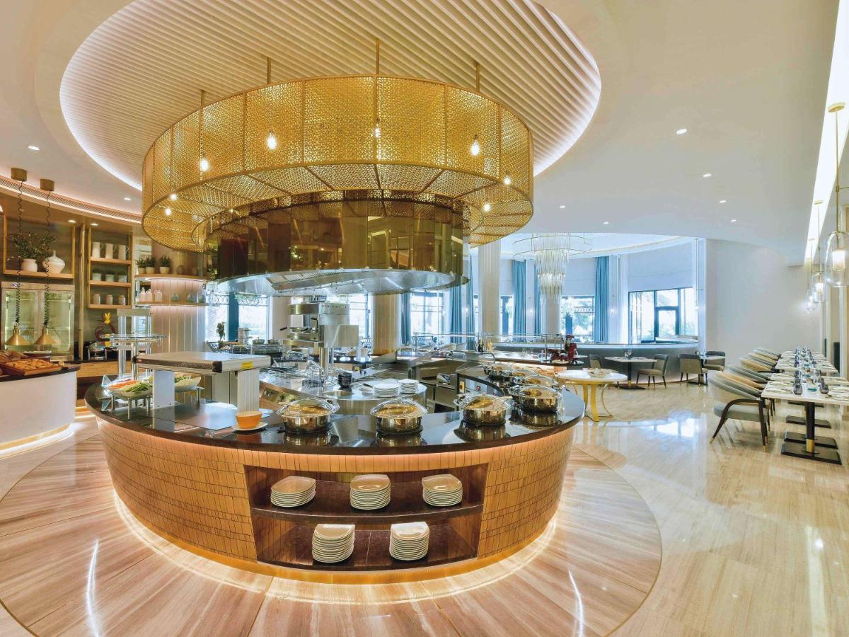 Mövenpick Hotel Bahrain photo