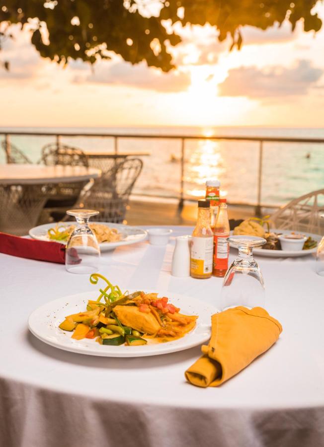 Travellers Beach Resort - 4