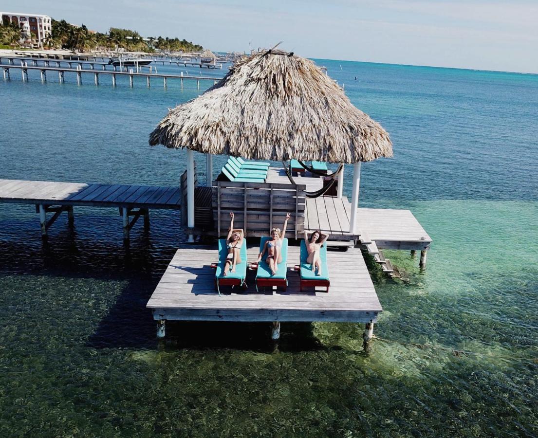 Beach: Pelican Reef Villas Resort