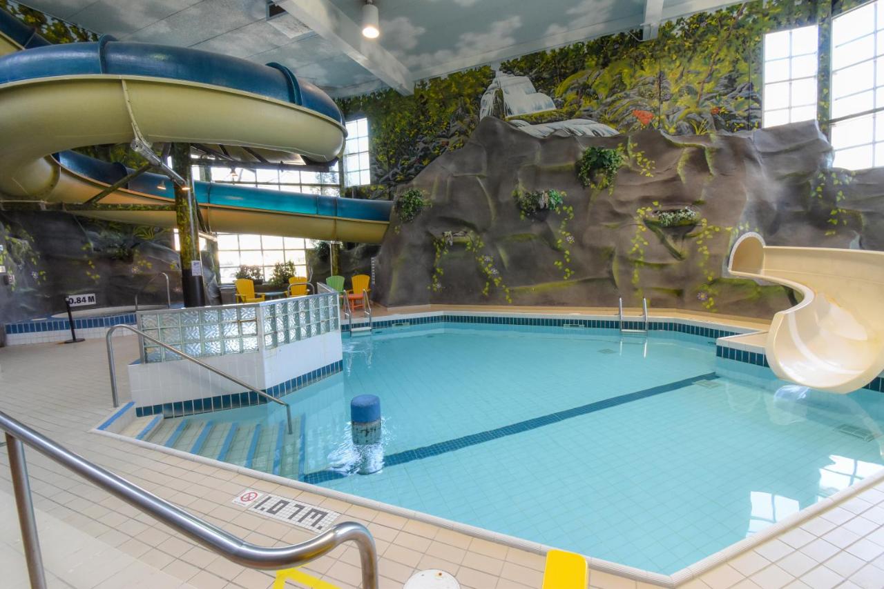 Water park: Canad Inns Destination Centre Windsor Park
