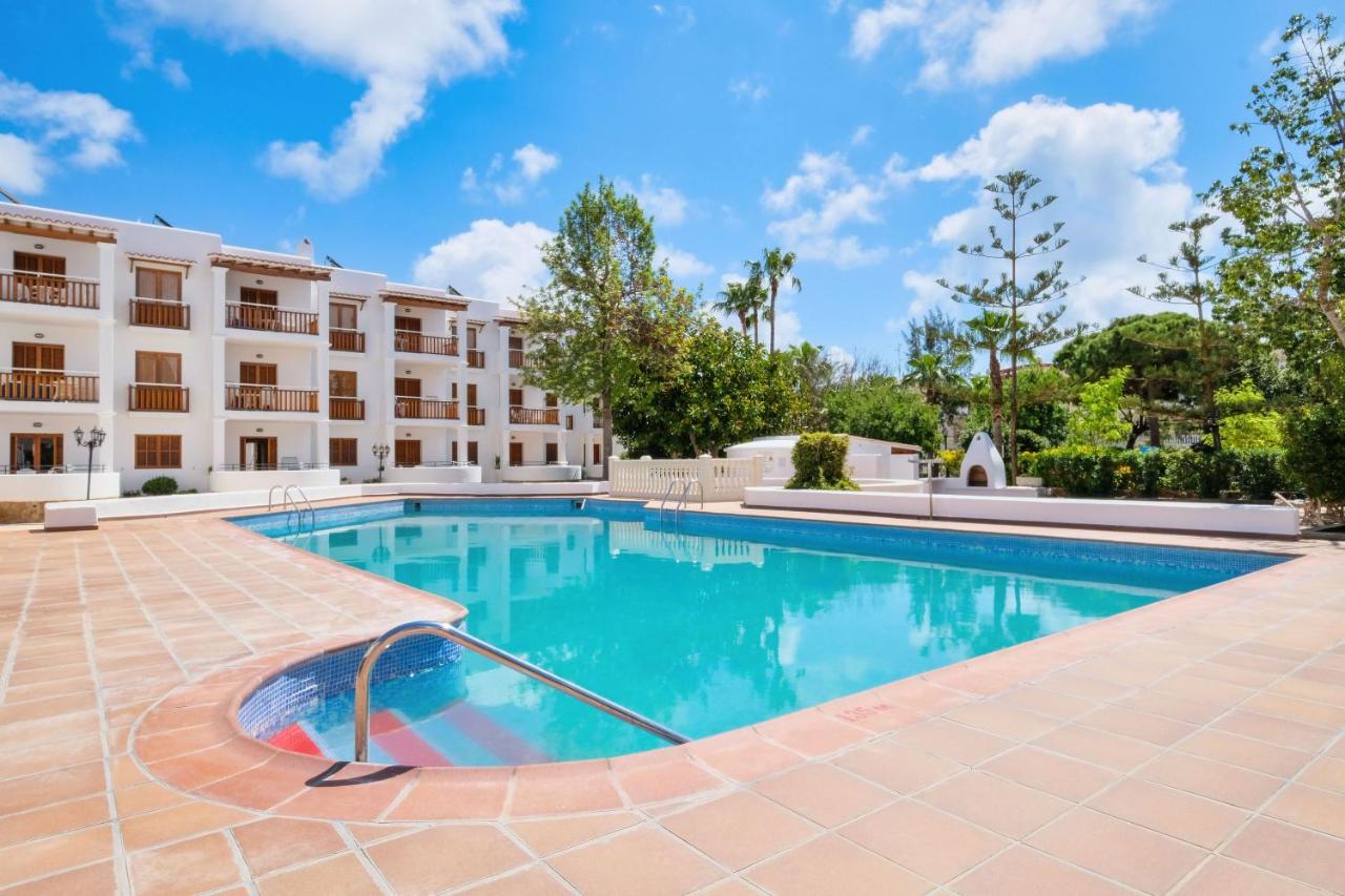 azuLine Apartamentos Can Sanso, Santa Eularia des Riu ...