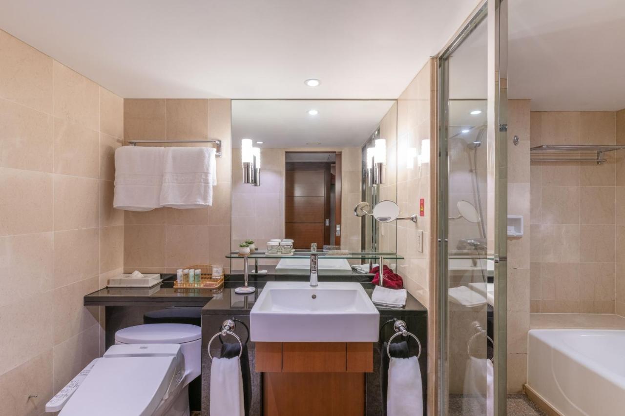 Okura Garden Hotel Shanghai photo