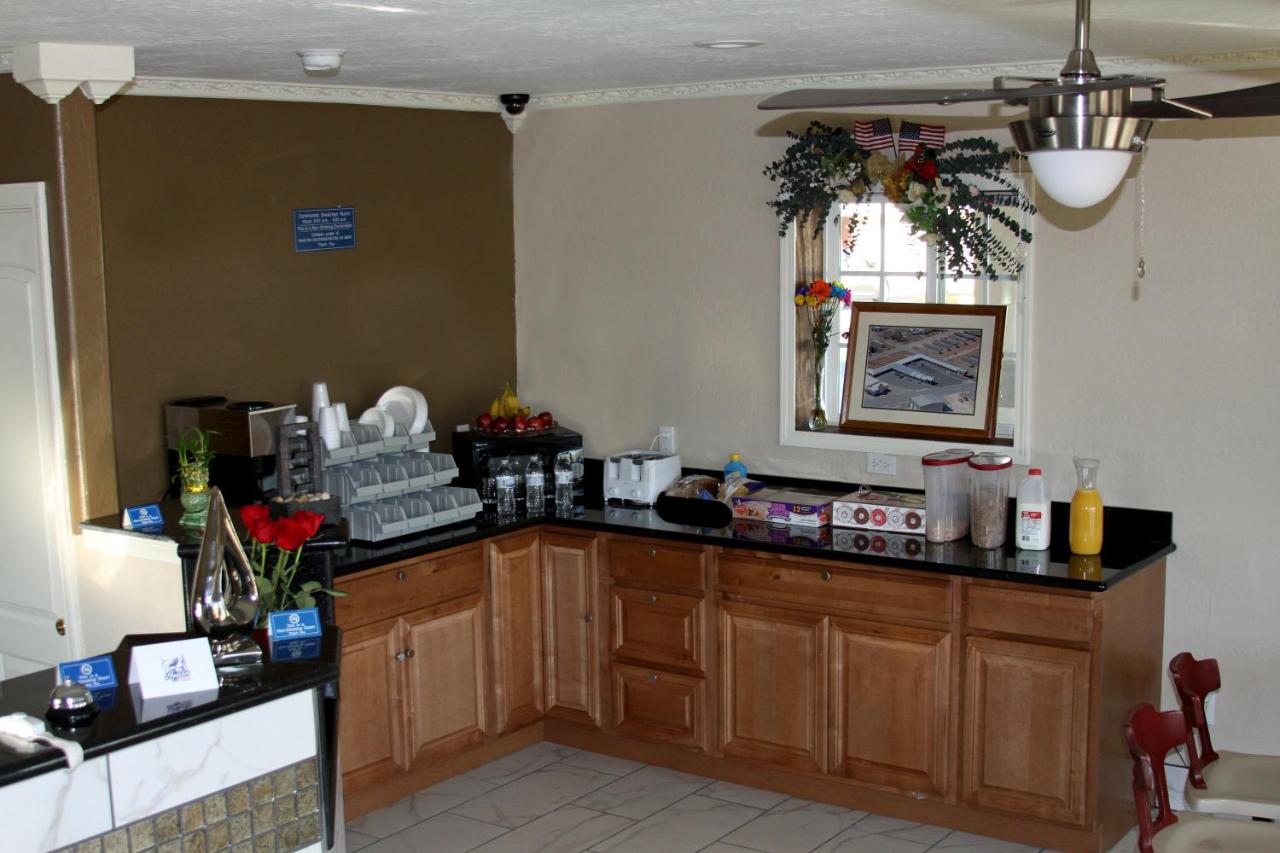 Executive Inn — photo 22