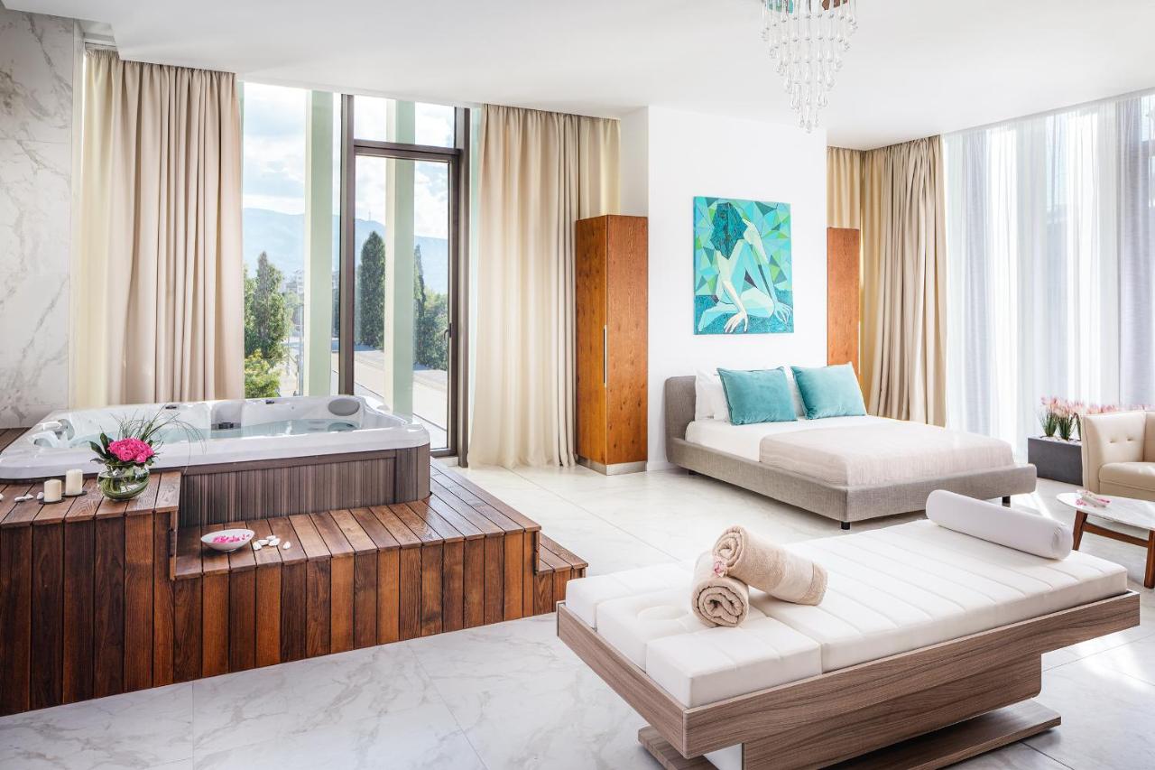 Grand Hotel Millennium Sofia photo