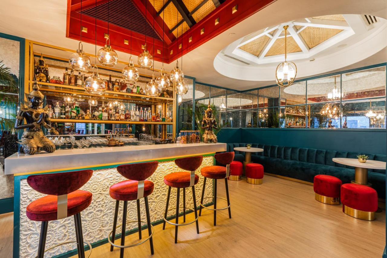 Dusit Thani Dubai photo