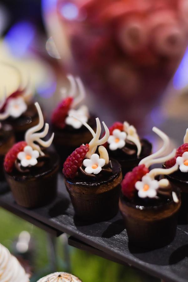 Dusit Thani Dubai photo