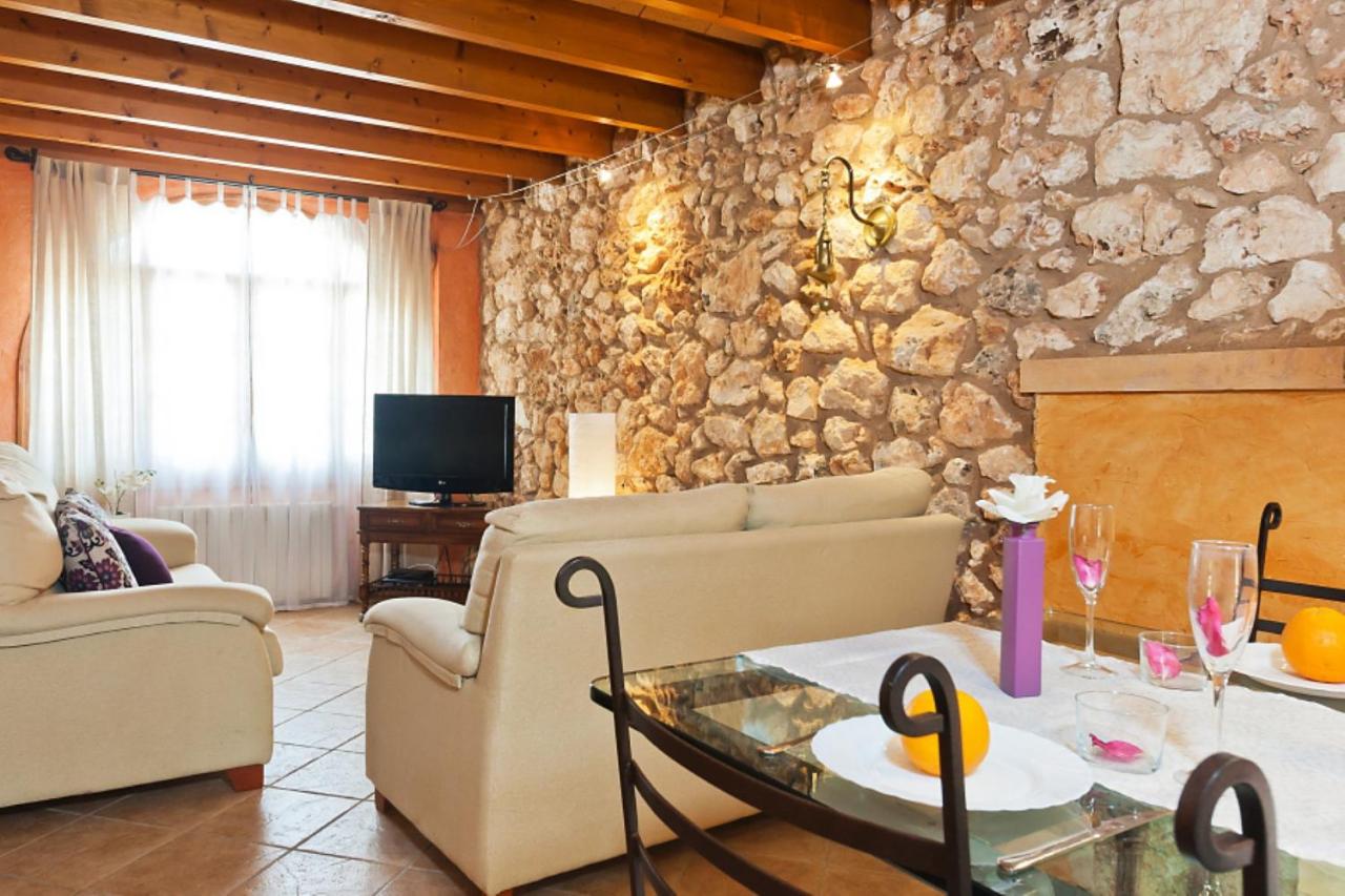 Vacation Home Finca Can Fonoll, Llubí, Spain - Booking.com