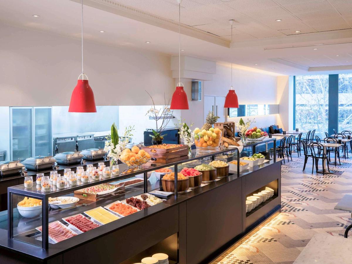 Novotel Melbourne On Collins photo