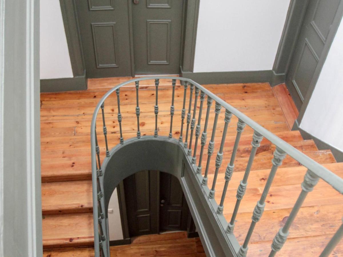 Sao bento stylish cozy apt with ac balcony - 3