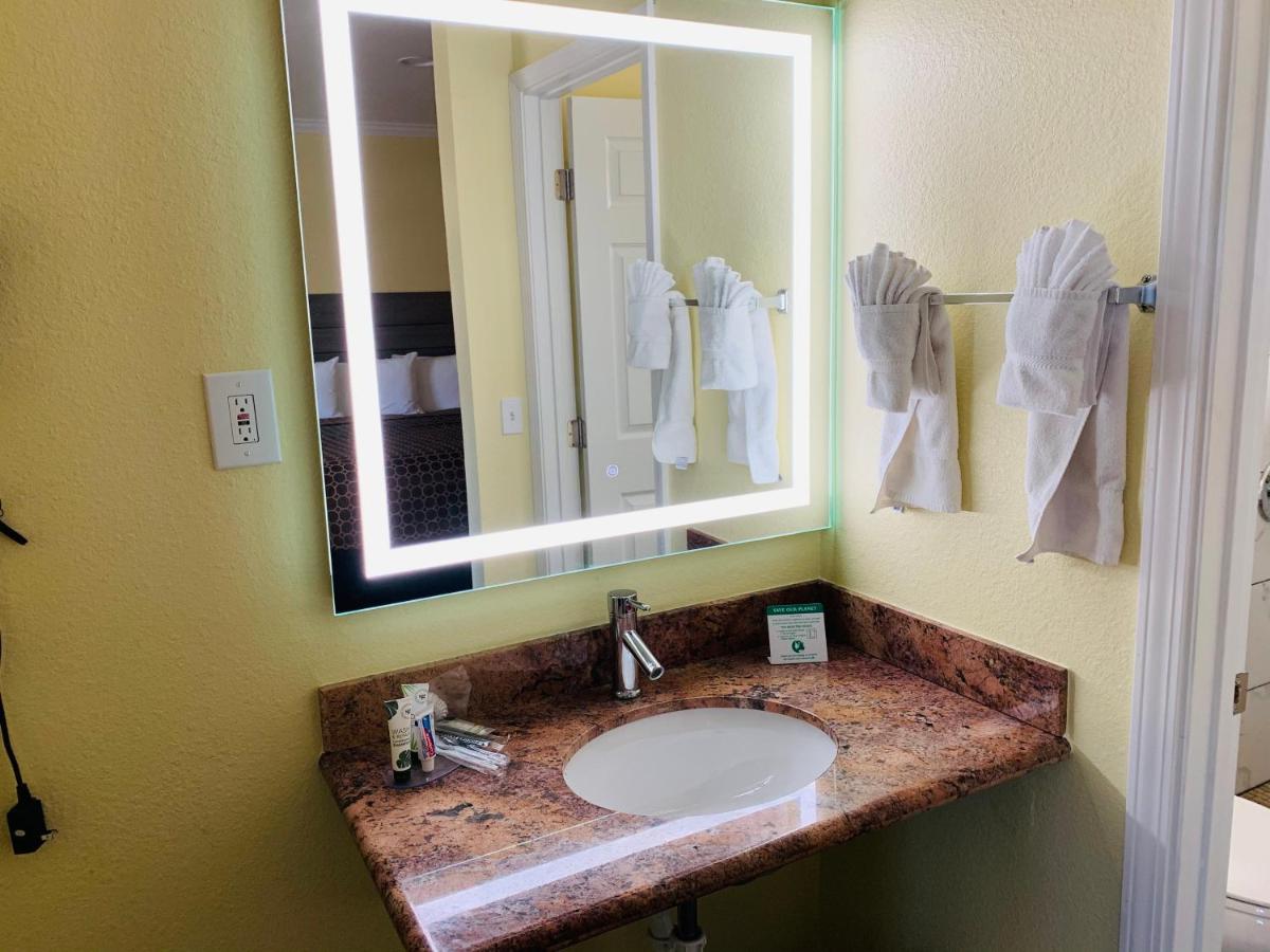 Central Coast Inn Cayucos — photo 24