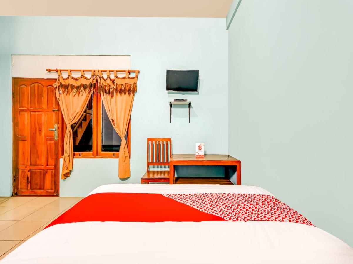 Фото OYO 90051 Guest House Parangtritis