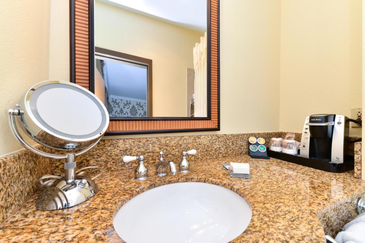 St Charles Inn, Superior Hotel — photo 12
