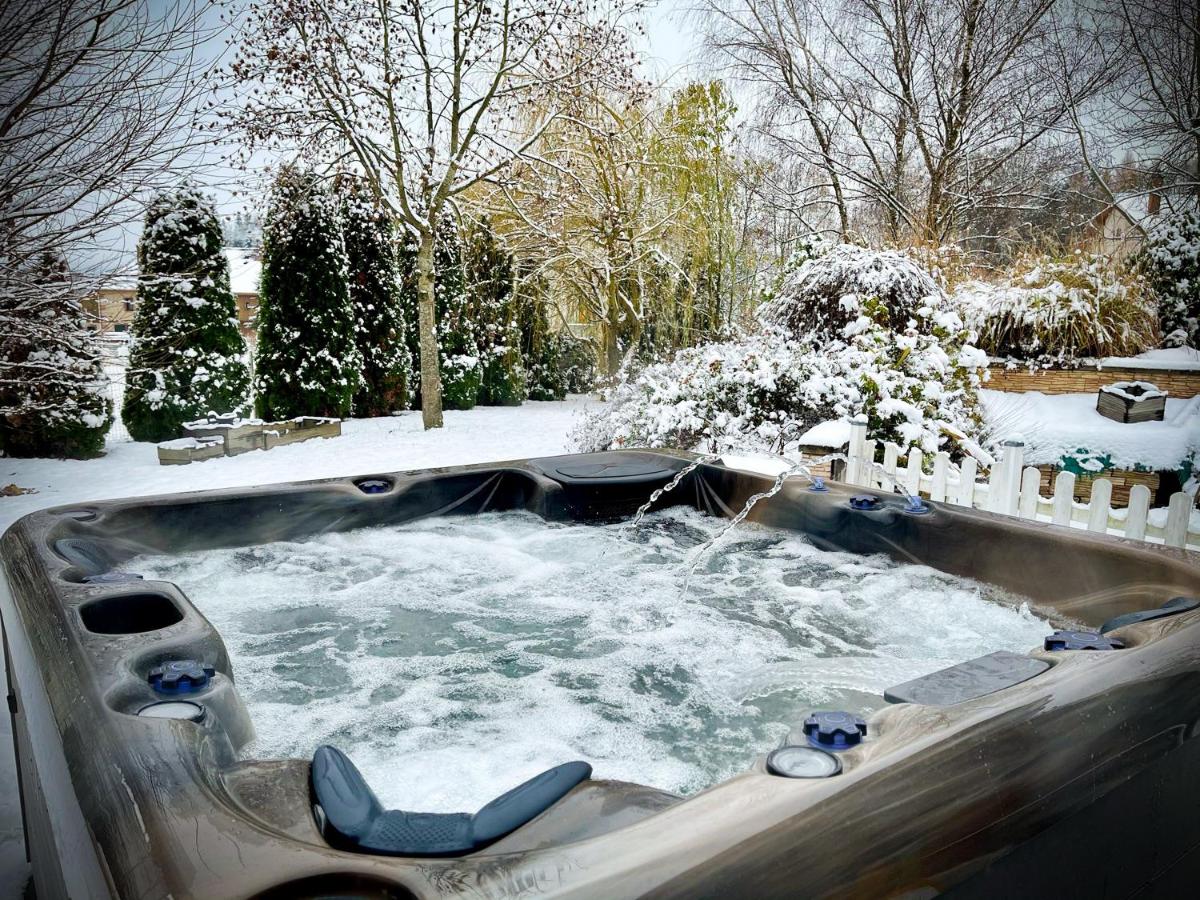 Villa 600 0m2 Avec Piscine Chauffee Spa Sauna Laval Sur Vologne Updated 21 Prices