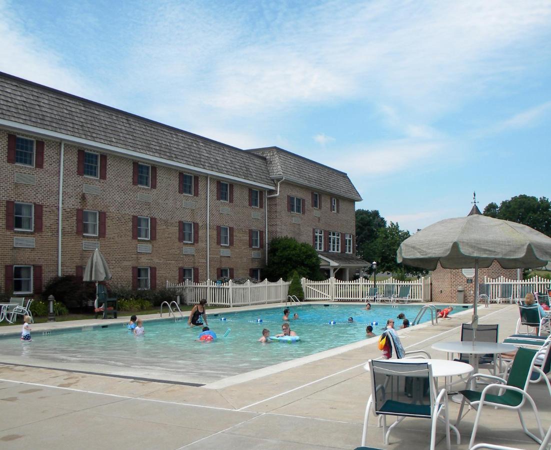 Bird-in-Hand Family Inn — photo 1