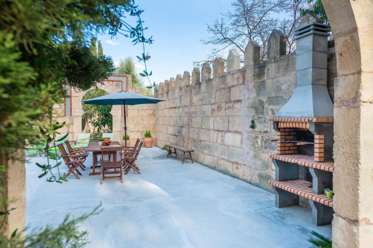La Bisbal, Moscari – Updated 2022 Prices