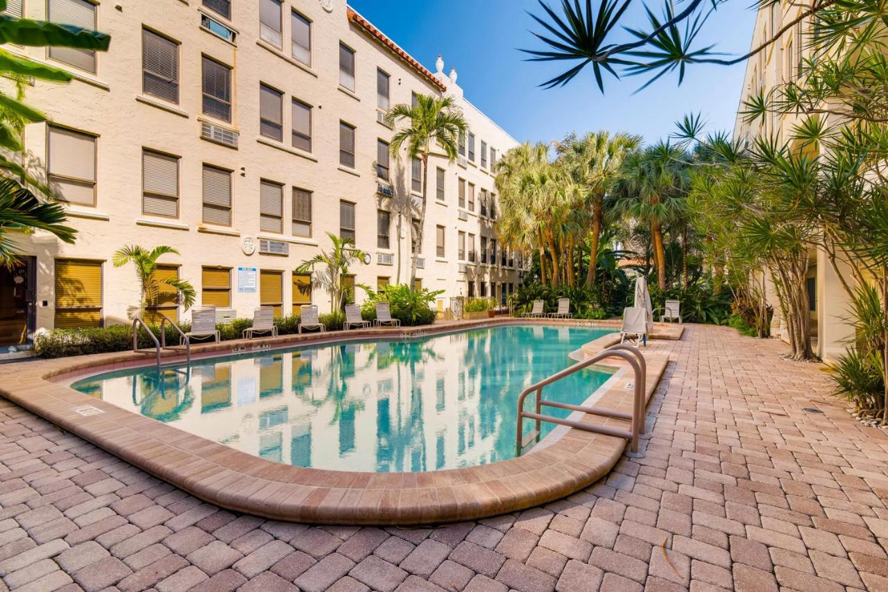 Heated swimming pool: Palm Beach Hotel Penthouse 3 - 2bd-2ba